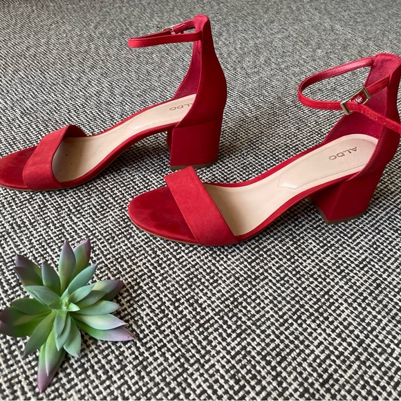 ALDO SPICY BLOCK HEEL SANDALS 💋 - Picture 1 of 8